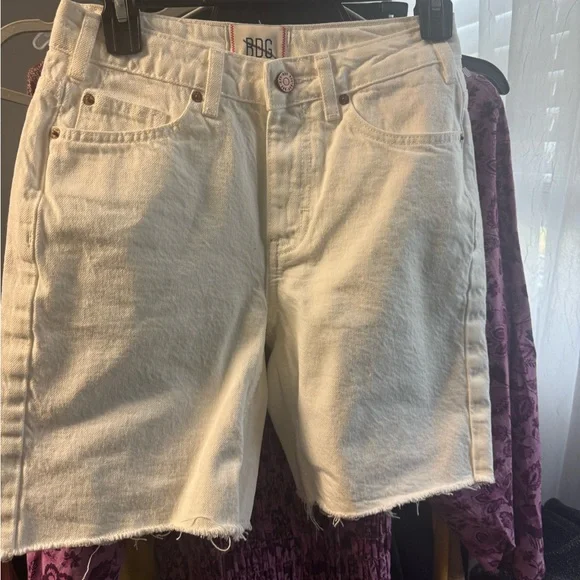 BDG White Pockets 90s Long Inseam Short NWOT Retail $59 - Picture 3 of 7